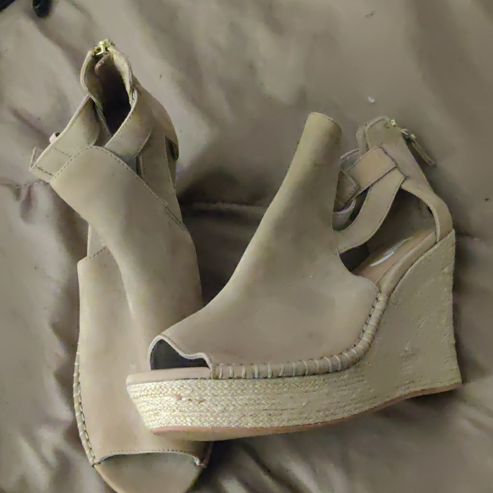 UGG wedges NEVER WORN